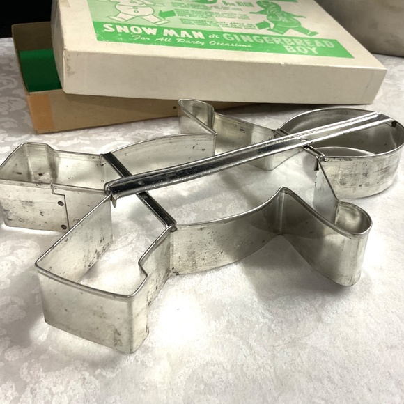 2-in-1 SNOWMAN or GINGERBREAD BOY  Cookie Cutter  8” - Picture 3 of 3